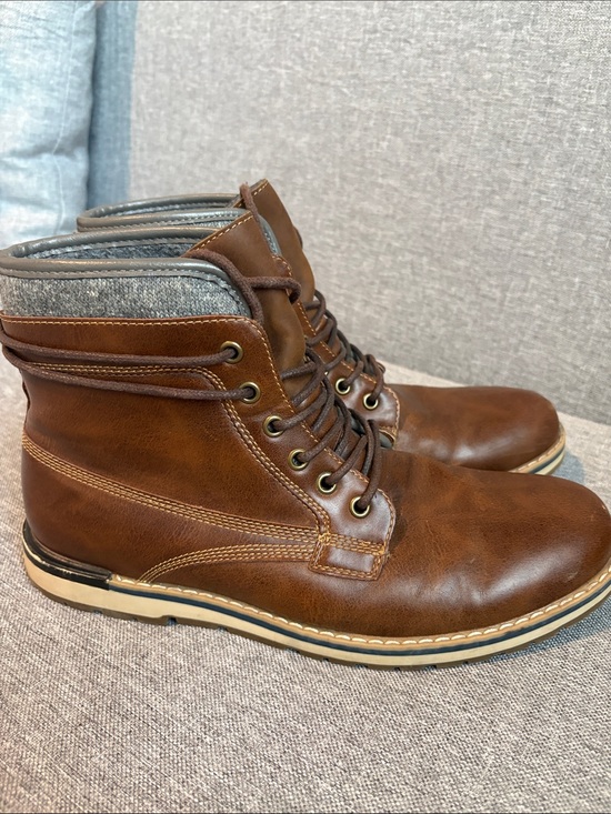 Williams Sonoma Other - Williams Sonoma Brown Leather Chukka Boots with Gray Collar